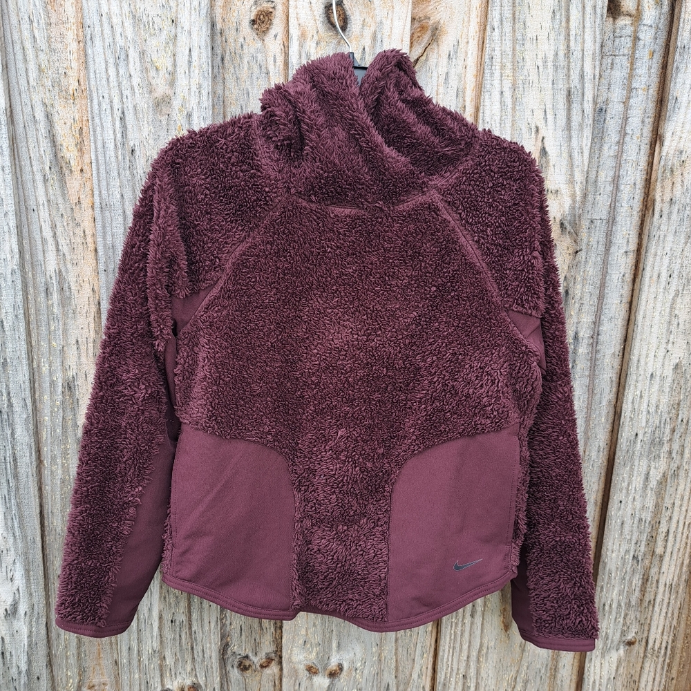NIKE Teddy Therma Active Purple Faux Fur Women’s Pullover Hoodie XS